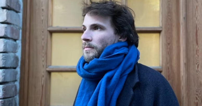 Филипп Дзядко. Фото Наны Тотибадзе https://www.svoboda.org/a/ischeznovenie-buduschego-filipp-dzyadko-o-romane-radio-martyn/31779414.html * включены в реестр иностранных агентов. Филипп Дзядко. Фото Наны Тотибадзе https://www.svoboda.org/a/ischeznovenie-buduschego-filipp-dzyadko-o-romane-radio-martyn/31779414.html * включены в реестр иностранных агентов.