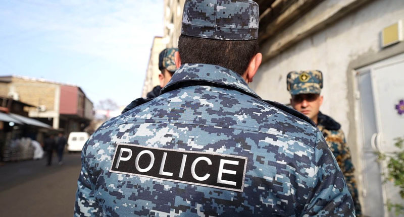 Сотрудник полиции Нагорного Карабаха. Фото: МВД Нагорного Карабаха https://www.facebook.com/ArtsakhPolice/photos Сотрудник полиции Нагорного Карабаха. Фото: МВД Нагорного Карабаха https://www.facebook.com/ArtsakhPolice/photos