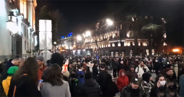 Участники протестов в Тбилиси. Скриншот https://t.me/Tbilisi_life/16818 Участники протестов в Тбилиси. Скриншот https://t.me/Tbilisi_life/16818