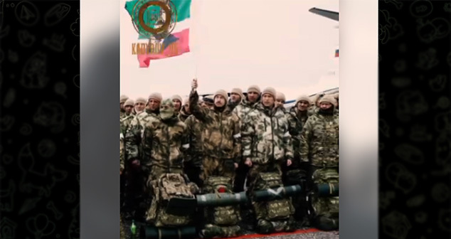 Отправка новых добровольцев в зону военной операции. Скриншот видео https://t.me/RKadyrov_95/3429 Отправка новых добровольцев в зону военной операции. Скриншот видео https://t.me/RKadyrov_95/3429
