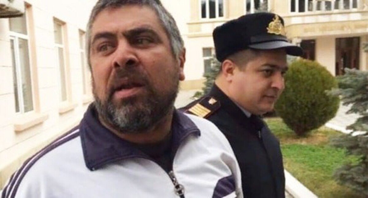 Ализамин Салаев. Скриншот видео со страницы в Facebook https://www.facebook.com/photo.php?fbid=557490281792370&set=a.108531503354919&type=1&theater Ализамин Салаев. Скриншот видео со страницы в Facebook https://www.facebook.com/photo.php?fbid=557490281792370&set=a.108531503354919&type=1&theater