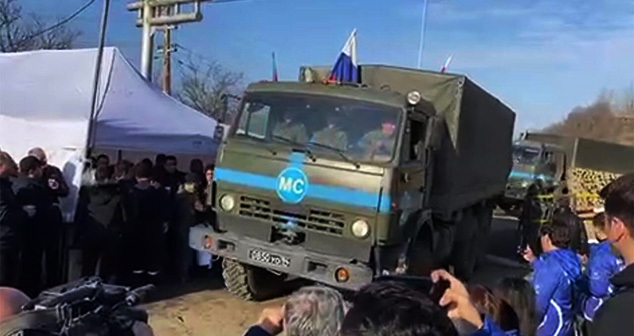 Колонна машин российских миротворцев. Фото: https://ru.armeniasputnik.am Колонна машин российских миротворцев. Фото: https://ru.armeniasputnik.am