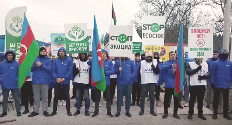 Акция протеста в Лачинском коридоре. Стоп-кадр из видео https://apa.az/ru/sotsium/protesty-na-doroge-xankendi-lacin-prodolzayutsya-25-i-den-foto-video-505857 Акция протеста в Лачинском коридоре. Стоп-кадр из видео https://apa.az/ru/sotsium/protesty-na-doroge-xankendi-lacin-prodolzayutsya-25-i-den-foto-video-505857