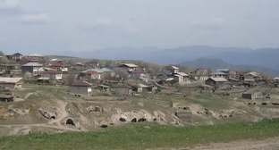 Село Тех. Стоп-кадр из видео https://www.youtube.com/watch?v=vBEoSfDtbSc Село Тех. Стоп-кадр из видео https://www.youtube.com/watch?v=vBEoSfDtbSc
