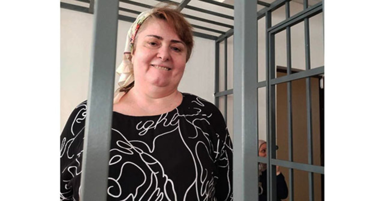 Зарема Мусаева в суде. Скриншот телеграм-канал "Бакар Янгулбаев" Зарема Мусаева в суде. Скриншот телеграм-канал "Бакар Янгулбаев"