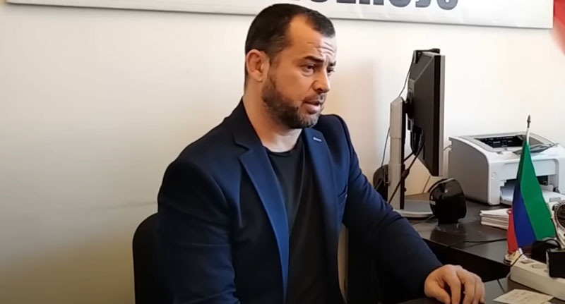 Тимур Арсланбеков, стоп-кадр видео канала ДРОО "Консенсус" https://www.youtube.com/watch?v=4s6F4AdrbM8&t=6s Тимур Арсланбеков, стоп-кадр видео канала ДРОО "Консенсус" https://www.youtube.com/watch?v=4s6F4AdrbM8&t=6s