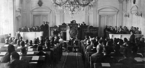 Учредительное собрание Грузии, 1919 год. Фото National Archives of Georgia, предоставлено пресс-службой правительства Грузии. Учредительное собрание Грузии, 1919 год. Фото National Archives of Georgia, предоставлено пресс-службой правительства Грузии.
