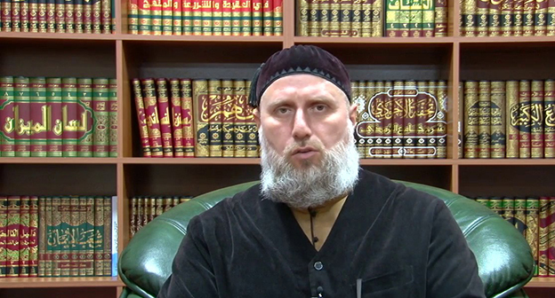 Валид Куруев. Скриншот видео https://www.youtube.com/watch?v=aANTNUzJ714 Валид Куруев. Скриншот видео https://www.youtube.com/watch?v=aANTNUzJ714