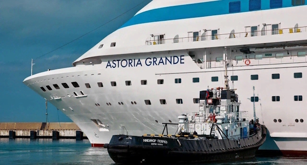 Лайнер Astoria Grande, sochiyoung.ru Лайнер Astoria Grande, sochiyoung.ru