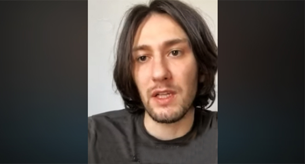 Абубакар Янгулбаев. Скриншот видео https://www.youtube.com/watch?v=IRoUt8TMuWI Абубакар Янгулбаев. Скриншот видео https://www.youtube.com/watch?v=IRoUt8TMuWI