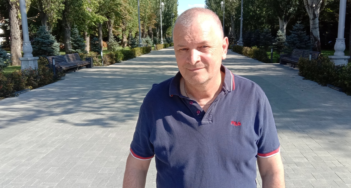 Владимир Тельпук на одиночном пикете. Волгоград, 20 августа 2023 года. Фото Вячеслава Ященко для "Кавказского узла". Владимир Тельпук на одиночном пикете. Волгоград, 20 августа 2023 года. Фото Вячеслава Ященко для "Кавказского узла".