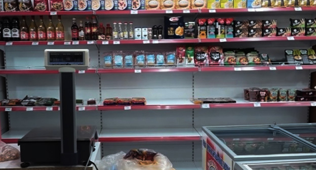 Пустые полки в магазинах Степанакерта. Скриншот видео https://www.youtube.com/watch?v=hbd1eA1idEQ Пустые полки в магазинах Степанакерта. Скриншот видео https://www.youtube.com/watch?v=hbd1eA1idEQ