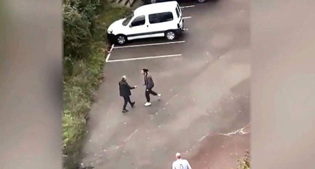 Нападение в Аррасе, стоп-кадр видео камер наружного наблюдения, 1tv.ru Нападение в Аррасе, стоп-кадр видео камер наружного наблюдения, 1tv.ru