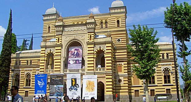 Тбилисский театр оперы и балета. Фото: ImposterVT https://ru.wikipedia.org Тбилисский театр оперы и балета. Фото: ImposterVT https://ru.wikipedia.org