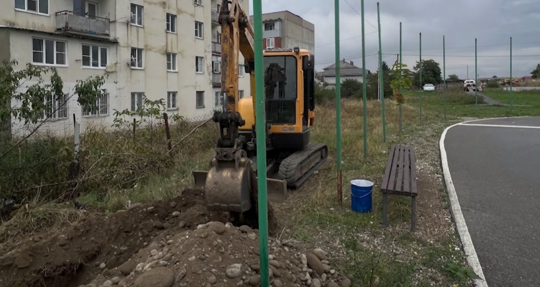 Ремонтные работы на водопроводе в Чегеме. Кадр видео ЦУР Кабардино-Балкарии https://t.me/tsur_07/2186 Ремонтные работы на водопроводе в Чегеме. Кадр видео ЦУР Кабардино-Балкарии https://t.me/tsur_07/2186