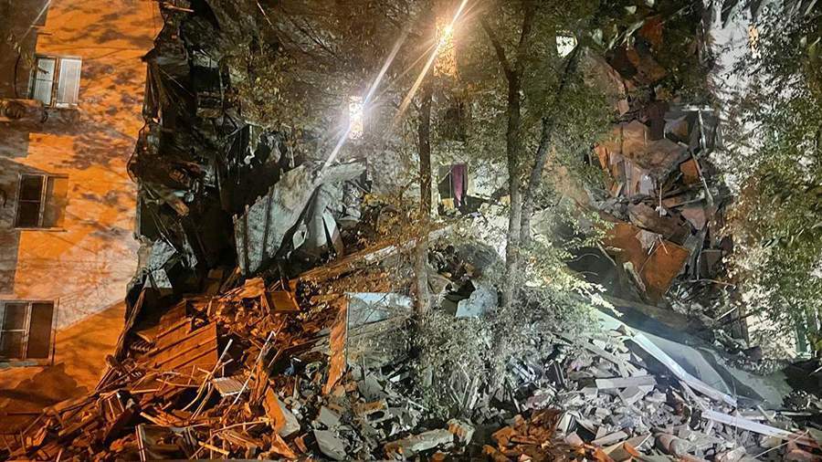 Обрушение многоэтажки в Астрахани. Фото: Телеграм-канал губернатора Астраханской области Игоря Бабушкина Обрушение многоэтажки в Астрахани. Фото: Телеграм-канал губернатора Астраханской области Игоря Бабушкина