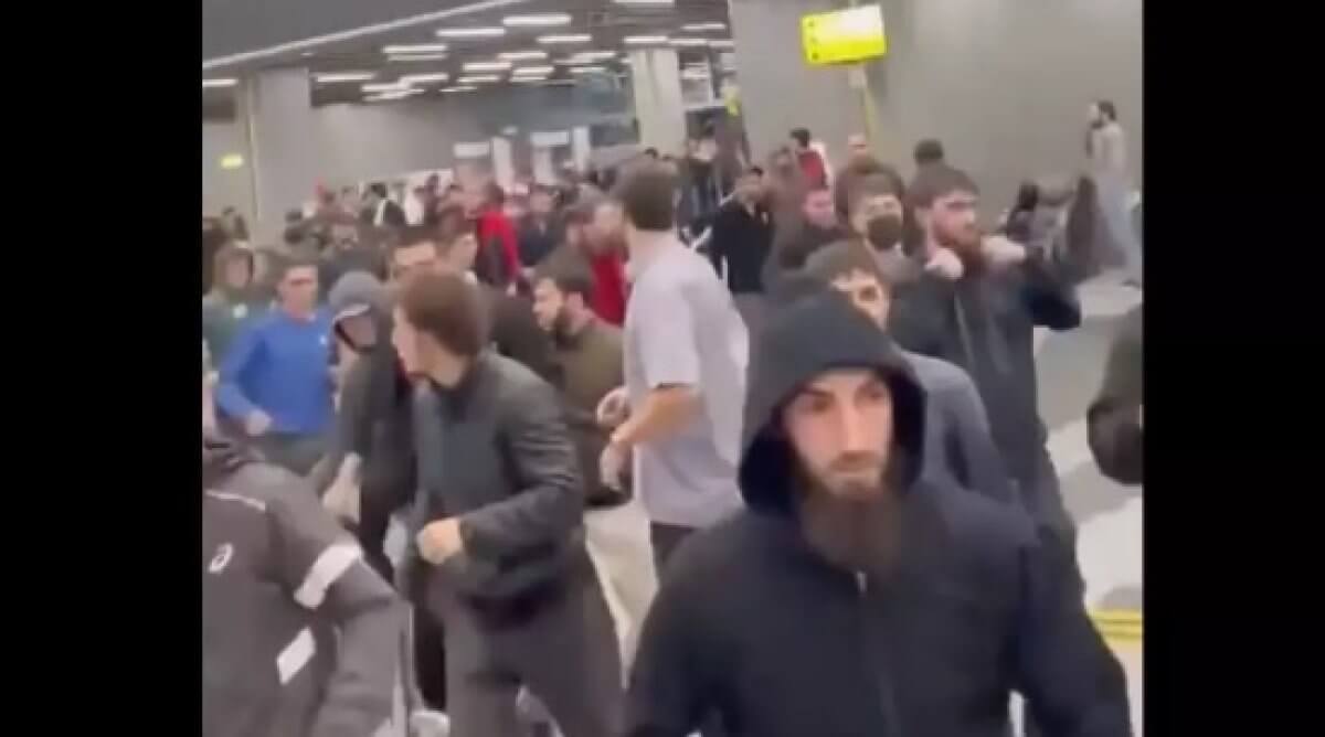 Беспорядки в Махачкале. Скриншот видео Беспорядки в Махачкале. Скриншот видео