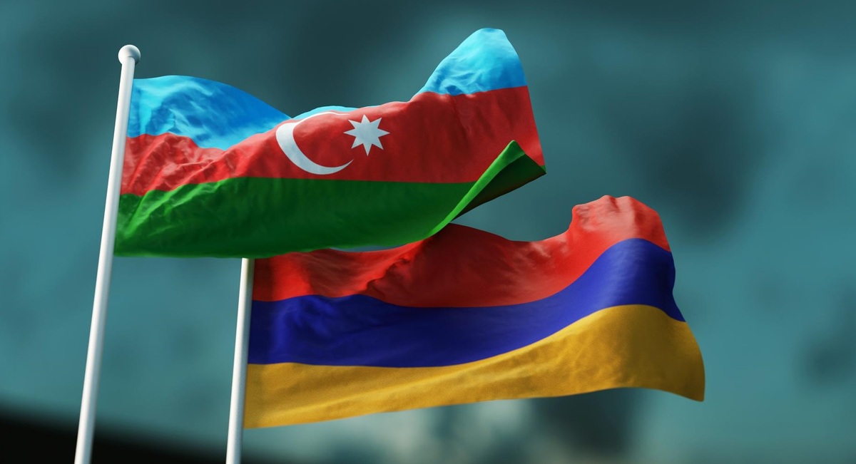 Флаги Армении и Азербайджана. Фото: https://zerkalo.az/armeniya-otvetila-na-ocherednye-predlozheniya-azerbajdzhana-po-mirnomu-soglasheniyu/ Флаги Армении и Азербайджана. Фото: https://zerkalo.az/armeniya-otvetila-na-ocherednye-predlozheniya-azerbajdzhana-po-mirnomu-soglasheniyu/
