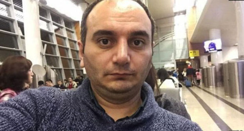Азиз Оруджев. Селфи. Фото: https://haqqin.az/news/301330 Азиз Оруджев. Селфи. Фото: https://haqqin.az/news/301330
