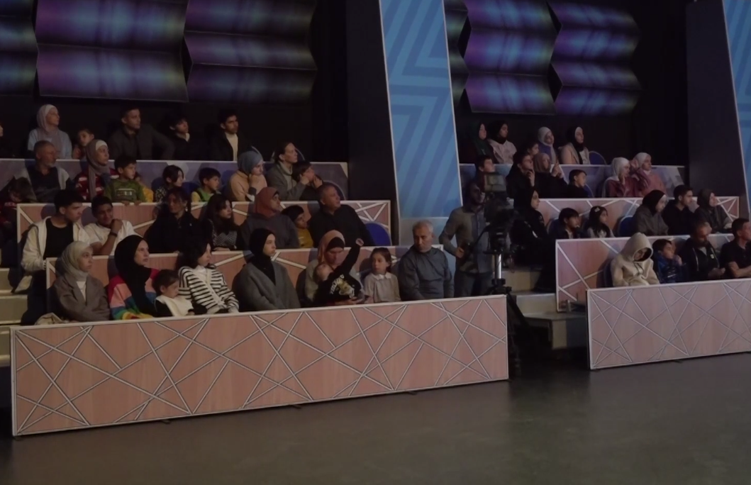 Палестинские беженцы на встрече с Дудаевым. Стоп-кадр видео из Telegram-канала Ахмеда Дудаева от 03.12.23, https://t.me/akhmeddudaev/2574
Палестинские беженцы на встрече с Дудаевым. Стоп-кадр видео из Telegram-канала Ахмеда Дудаева от 03.12.23, https://t.me/akhmeddudaev/2574