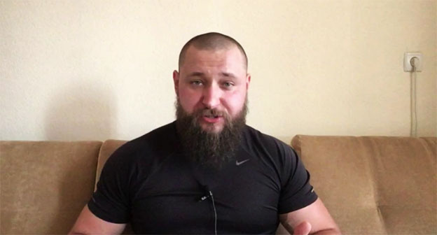 Вадим Харченко. Скриншот видео https://www.youtube.com/watch?v=77opLWXPAaQ внесен в реестр иноагентов. Вадим Харченко. Скриншот видео https://www.youtube.com/watch?v=77opLWXPAaQ внесен в реестр иноагентов.