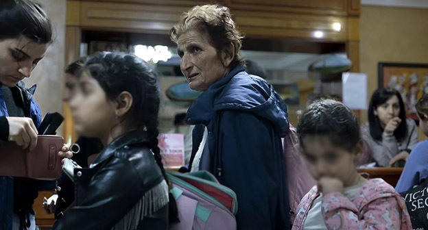 Карабахские беженцы. Скриншот видео https://ru.euronews.com/2023/09/25/nagorno-humanitarian-crisis Карабахские беженцы. Скриншот видео https://ru.euronews.com/2023/09/25/nagorno-humanitarian-crisis
