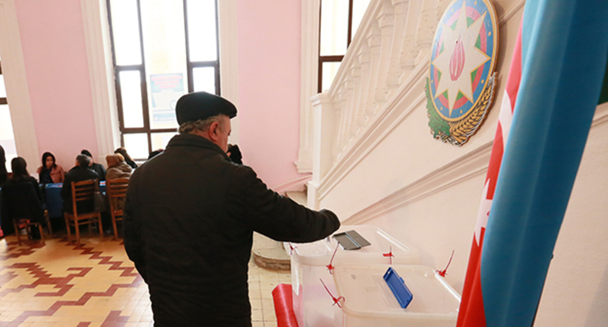Избирательный участок на выборах в Азербайджане. Фото Азиза Каримова для "Кавказского узла". Избирательный участок на выборах в Азербайджане. Фото Азиза Каримова для "Кавказского узла".