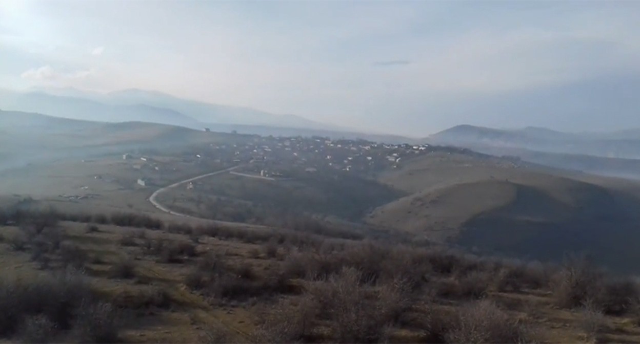 Вид на село Цнал. Кадр из видео https://www.youtube.com/watch?v=Bz3DZrHXyPs