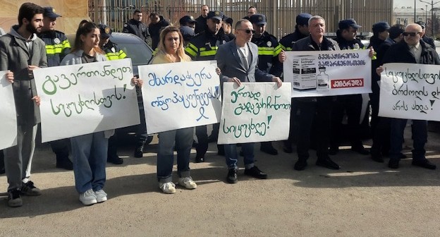 Митинг в Тбилиси 12 февраля, фото: https://ru.netgazeti.ge/58804/ Митинг в Тбилиси 12 февраля, фото: https://ru.netgazeti.ge/58804/