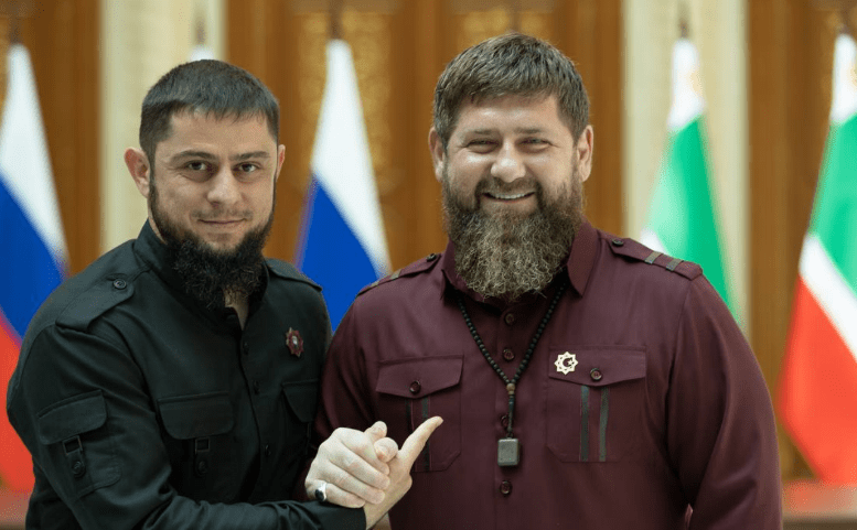 Ахмед Дудаев и Рамзан Кадыров. Скриншот фото из Telegram-канала Дудаева от 09.12.23, https://t.me/akhmeddudaev/2627 Ахмед Дудаев и Рамзан Кадыров. Скриншот фото из Telegram-канала Дудаева от 09.12.23, https://t.me/akhmeddudaev/2627