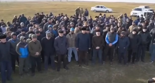 Чеченцы Ауха, фото: стоп-кадр видео канала Хамида Гамзатова https://www.youtube.com/watch?v=Pvu32WoWFtg Чеченцы Ауха, фото: стоп-кадр видео канала Хамида Гамзатова https://www.youtube.com/watch?v=Pvu32WoWFtg