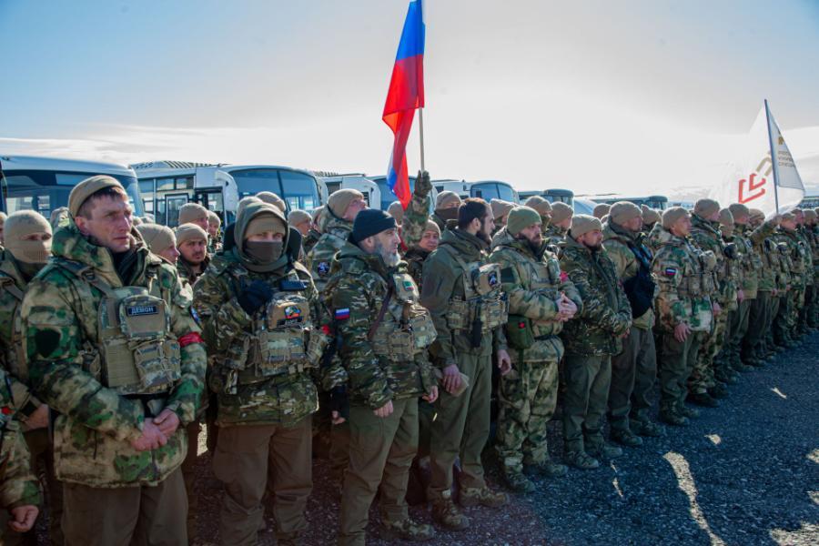 Добровольцы перед отправкой на Украину. Фото: "Грозный Информ" https://www.grozny-inform.ru Добровольцы перед отправкой на Украину. Фото: "Грозный Информ" https://www.grozny-inform.ru