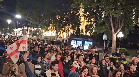 Акция протеста в Тбилиси. Стоп-кадр видео "Новости Грузия" от 08.05.24, https://t.me/NGnewsgeorgia/15266 Акция протеста в Тбилиси. Стоп-кадр видео "Новости Грузия" от 08.05.24, https://t.me/NGnewsgeorgia/15266