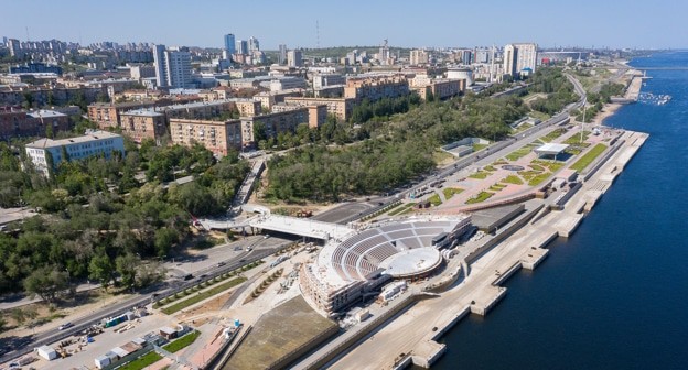 Набережная в Волгограде, фото: mixyfotos.ru Набережная в Волгограде, фото: mixyfotos.ru