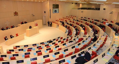 Парламент Грузии. Фото: пресс-служба http://www.parliament.ge/en/saparlamento-saqmianoba/plenaruli-sxdomebi/plenaruli-sxdomebi_news/the-plenary-session-of-the-parliament8.page
