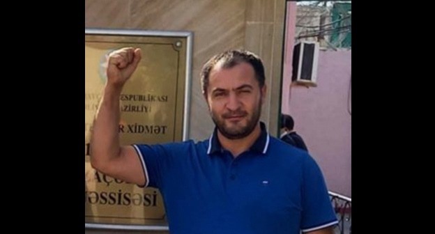 Эльхан Алиев. Фото https://www.ipd-az.org/ru/the-right-to-freedom-will-be-regularly-violated-if-you-are-the-oppositioner/ Эльхан Алиев. Фото https://www.ipd-az.org/ru/the-right-to-freedom-will-be-regularly-violated-if-you-are-the-oppositioner/
