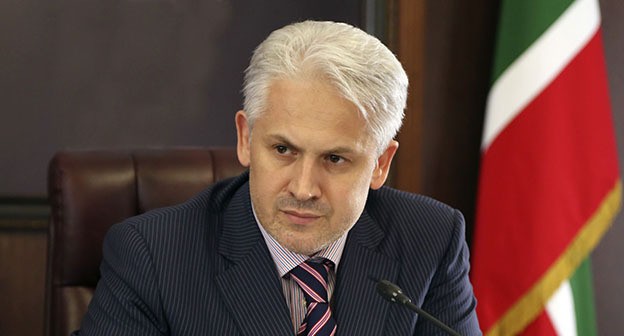 Муслим Хучиев. Фото: "Грозный Информ" https://www.grozny-inform.ru/about/personalii/pravitel_stvo-chechenskoiy-respubliki/pravitel_stvo-chr/68952/ Муслим Хучиев. Фото: "Грозный Информ" https://www.grozny-inform.ru/about/personalii/pravitel_stvo-chechenskoiy-respubliki/pravitel_stvo-chr/68952/