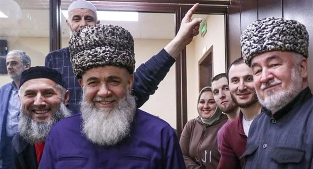 Ингушские активисты в зале суда. Фото: "ФортангаОрг"
https://fortanga.org/2023/01/stavropolskij-sud-otlozhil-zasedanie-po-ingushskomu-delu-iz-za-otsutstviya-odnogo-iz-advokatov/ Ингушские активисты в зале суда. Фото: "ФортангаОрг"
https://fortanga.org/2023/01/stavropolskij-sud-otlozhil-zasedanie-po-ingushskomu-delu-iz-za-otsutstviya-odnogo-iz-advokatov/