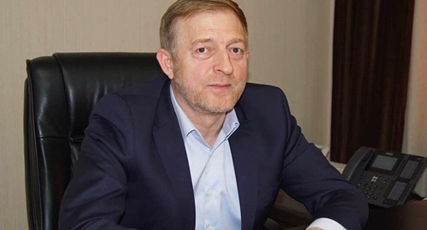 Магомедхабиб Мухумаев. Фото: vestiagula.ru https://vestiagula.ru/direktorom-odnogo-iz-krupnejshih-podrazdelenij-rosseti-severnyj-kavkaz-filiala-dagenergo-naznachen-magomedhabib-muhumaev/ Магомедхабиб Мухумаев. Фото: vestiagula.ru https://vestiagula.ru/direktorom-odnogo-iz-krupnejshih-podrazdelenij-rosseti-severnyj-kavkaz-filiala-dagenergo-naznachen-magomedhabib-muhumaev/