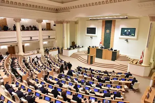 Парламент Грузии. Фото: "Новости-Грузия" https://www.newsgeorgia.ge/parlament-gruzii-ne-smog-izbrat-narodnogo-zashhitnika-kak-jeto-proizoshlo-i-chto-dalshe/ Парламент Грузии. Фото: "Новости-Грузия" https://www.newsgeorgia.ge/parlament-gruzii-ne-smog-izbrat-narodnogo-zashhitnika-kak-jeto-proizoshlo-i-chto-dalshe/