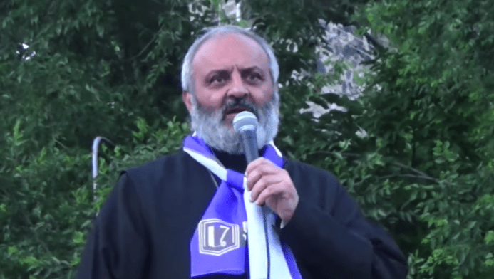 Баграт Галстанян. Стоп-кадр видео "Кавказского узла" от 27.05.24, https://www.youtube.com/watch?v=CEw6d22CtpA&list=PL7DBF73FE4F67B13E Баграт Галстанян. Стоп-кадр видео "Кавказского узла" от 27.05.24, https://www.youtube.com/watch?v=CEw6d22CtpA&list=PL7DBF73FE4F67B13E