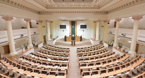 Зал в парламенте Грузии. Фото: пресс-служба парламента https://parliament.ge/en/ Зал в парламенте Грузии. Фото: пресс-служба парламента https://parliament.ge/en/