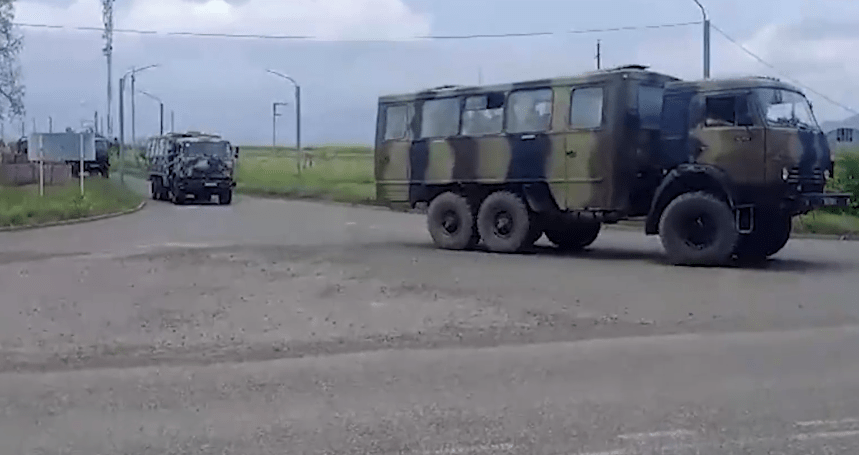 Российская военная техника покидает Карабах. Стоп-кадр видео Report.Az от 11.06.24, https://t.me/reportazru/92905 Российская военная техника покидает Карабах. Стоп-кадр видео Report.Az от 11.06.24, https://t.me/reportazru/92905