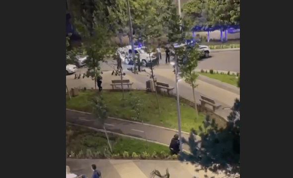 Силовики в районе Университетской площади. Стоп-кадр видео РГВК "Дагестан" от 25.06.24, https://t.me/RGVKDAGESTAN/31093 Силовики в районе Университетской площади. Стоп-кадр видео РГВК "Дагестан" от 25.06.24, https://t.me/RGVKDAGESTAN/31093
