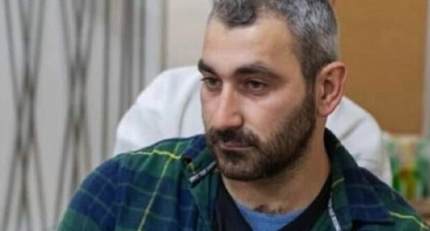 Айхан Исрафилов. Фото meydan.tv https://www.4/ru/article/profsoyuznyj-aktivist-ajhan-israfilov-prigovoren-k-3-godam-lisheniya-svobody/7 Айхан Исрафилов. Фото meydan.tv https://www.4/ru/article/profsoyuznyj-aktivist-ajhan-israfilov-prigovoren-k-3-godam-lisheniya-svobody/7