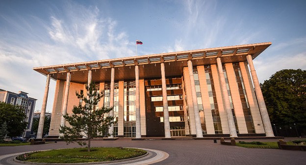 Краснодарский краевой суд. Фото Елены Синеок для "Кавказского узла" Краснодарский краевой суд. Фото Елены Синеок для "Кавказского узла"