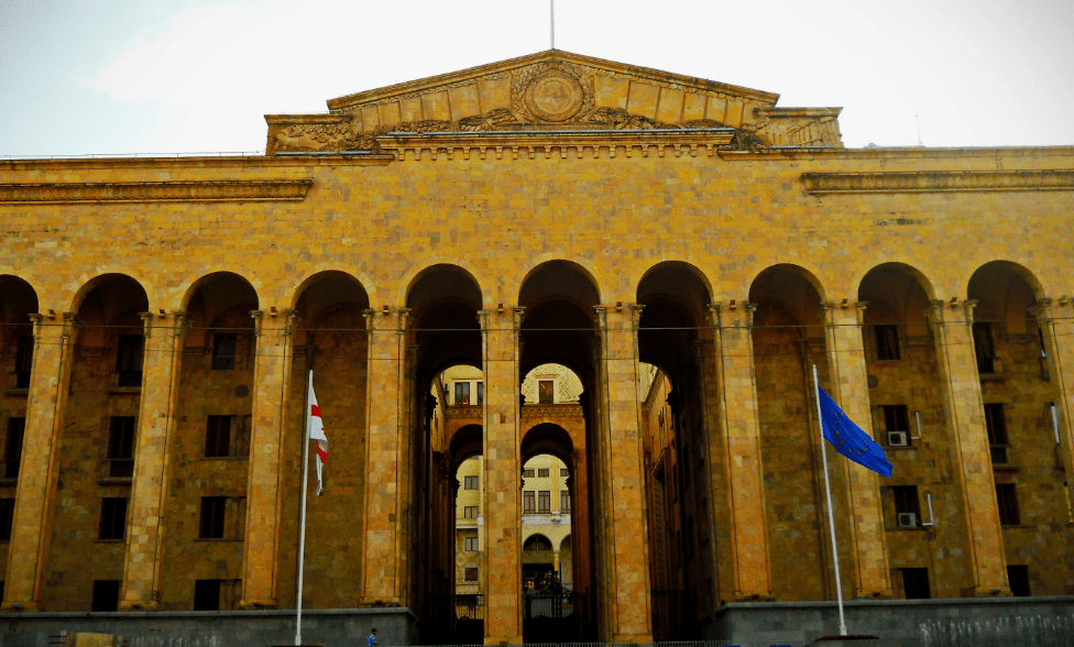 Парламент Грузии. Фото с сервиса "Яндекс.Карты", https://yandex.ru/maps/org/parlament_gruzii/163726770969/gallery/?ll=44.798570%2C41.696927&z=16 Парламент Грузии. Фото с сервиса "Яндекс.Карты", https://yandex.ru/maps/org/parlament_gruzii/163726770969/gallery/?ll=44.798570%2C41.696927&z=16