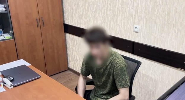 Задержанный аниматор квеста. Махачкала, 22 июля 2024 г. Скриншот видео Следственный комитет РФ Задержанный аниматор квеста. Махачкала, 22 июля 2024 г. Скриншот видео Следственный комитет РФ