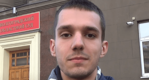 Павел Абрамов. Скриншот видео "Кавказского Узла" https://www.youtube.com/watch?v=xJ7jugolnPw
Павел Абрамов. Скриншот видео "Кавказского Узла" https://www.youtube.com/watch?v=xJ7jugolnPw