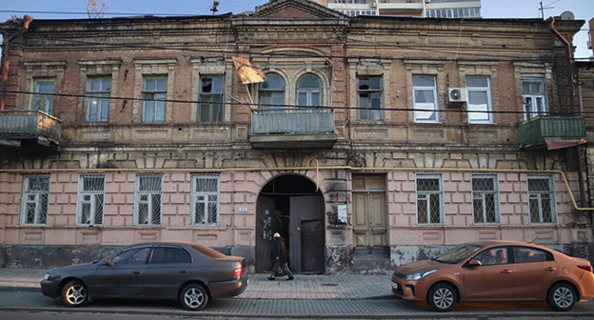 Дом по улице Станиславского в Ростове-на-Дону. Фото: Виктория Корнеева/don24.ru/ГУП РО «Дон-медиа» Дом по улице Станиславского в Ростове-на-Дону. Фото: Виктория Корнеева/don24.ru/ГУП РО «Дон-медиа»